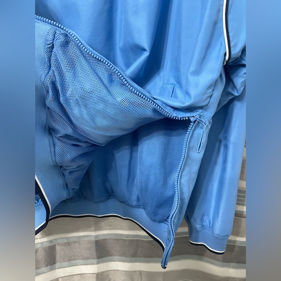 Colosseum Men's North Carolina Tar Heels Pullover Windbreaker - Picture 5 of 12